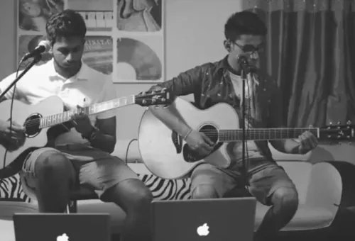 Dasa Masak Kusedara ( Amma ) - Naveen Malwatta & Ganith Rupasinghe