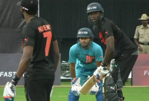 Usain Bolt beat Team Yuvraj Singh by smashing 5 sixes