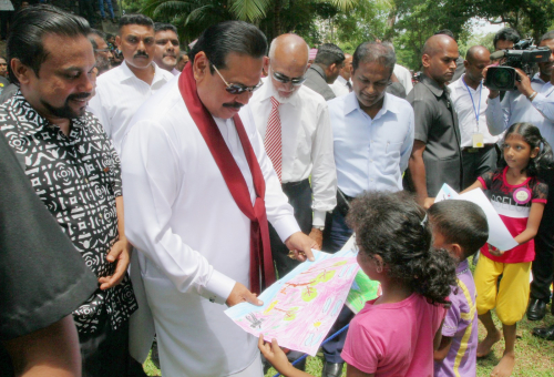 Kolamba Lamai Art Competition - 2014 commenced at Vihara Maha Devi Park