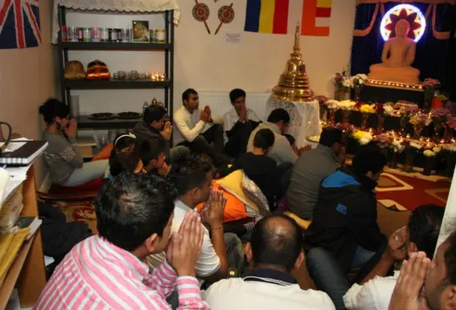 මෛත්‍රීට ජය පතා ලන්ඩනයේ අධිෂ්ඨාන...