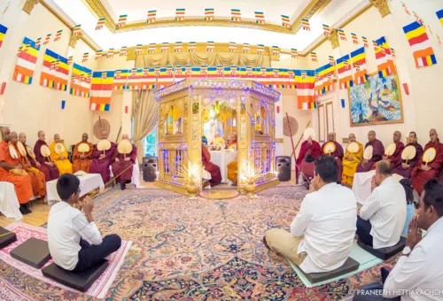 ලන්ඩන් මහකොමසාරිස් කාර්යාලයෙන්...