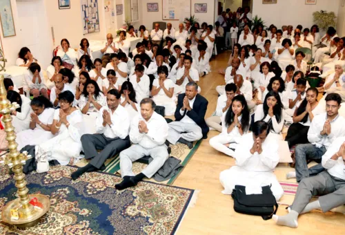 Pirith Chanting and Heel Dana at the London Buddhist Vihara