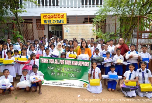 ලන්ඩනයේ අතුල දස්සන පන්සලෙන් සමාජ...