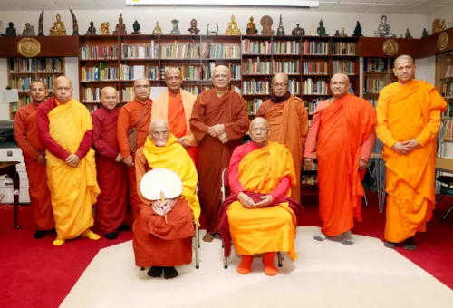 Mahanayaka Theros Visit London Buddhist Vihara
