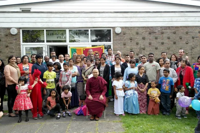 පන්සල් නැති නගර වලට දහම්පාසල් 