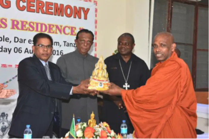 ටැන්සානියාවේ පන්සලට නව සංඝාරාමයක් - පුජාකලේ යාපනයේ තන්ගවෙලු නල්ලවන් වල්ලි විසිනි