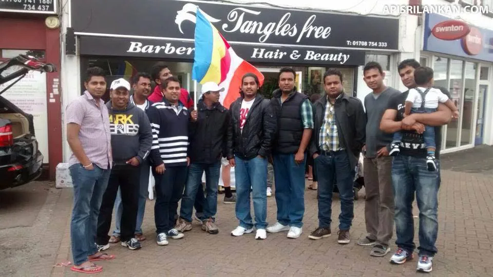 පළමුවරට සංවිදානය කල පොසොන් මහා බත් දන්සල in Barkingside,  UK