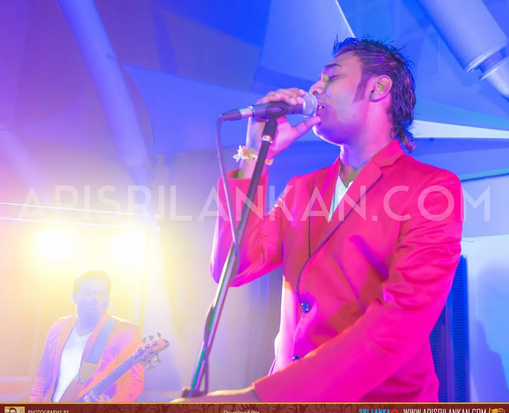 New Year's Eve 2016 - with Sunflowers | Reality UK