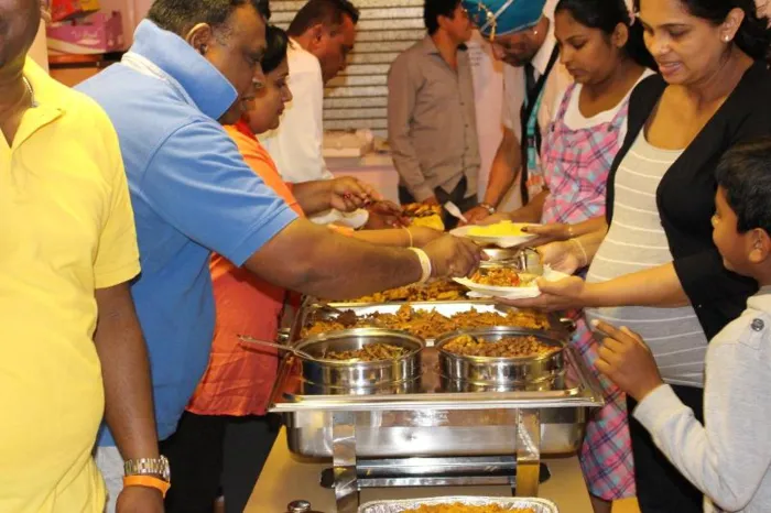 ඈසල මහ දන්සල - හොන්ස්ලොව් අපි. සුනිල් පෙරෙරා සහ හිතවත් පිරිස් එකතුව