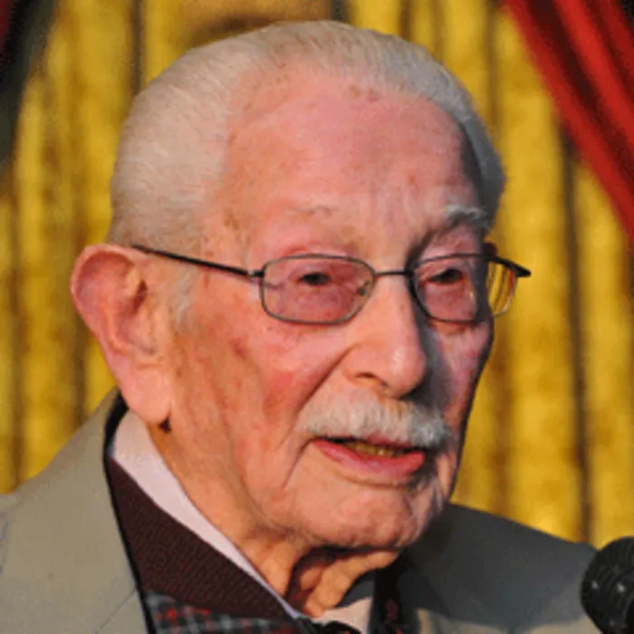 Oldest Test cricketer dies