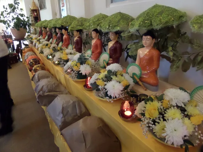 Asirimath Atavisi Buddha Puja (The 28 Buddha) Vandana  Jethavana Buddhist Vihara in Birmingham