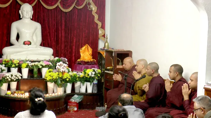 Large Crowds at Kingsbury Temple on the 1st day of the New Year