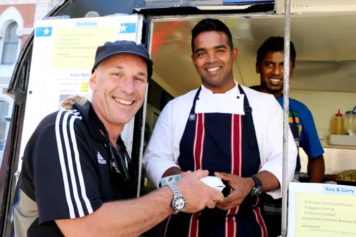 නවසීලන්තයට අපේ කෑම ගෙනගිය වත්තේගම සුදත්