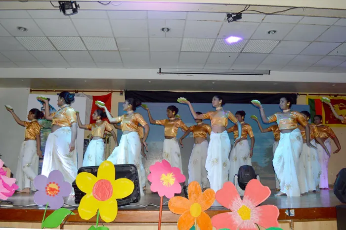 "Lakdaruwo" at Paris Buddhist Vihara