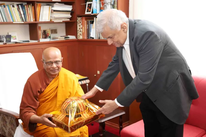 President Ranil Wickremesinghe Visits London Buddhist Vihara