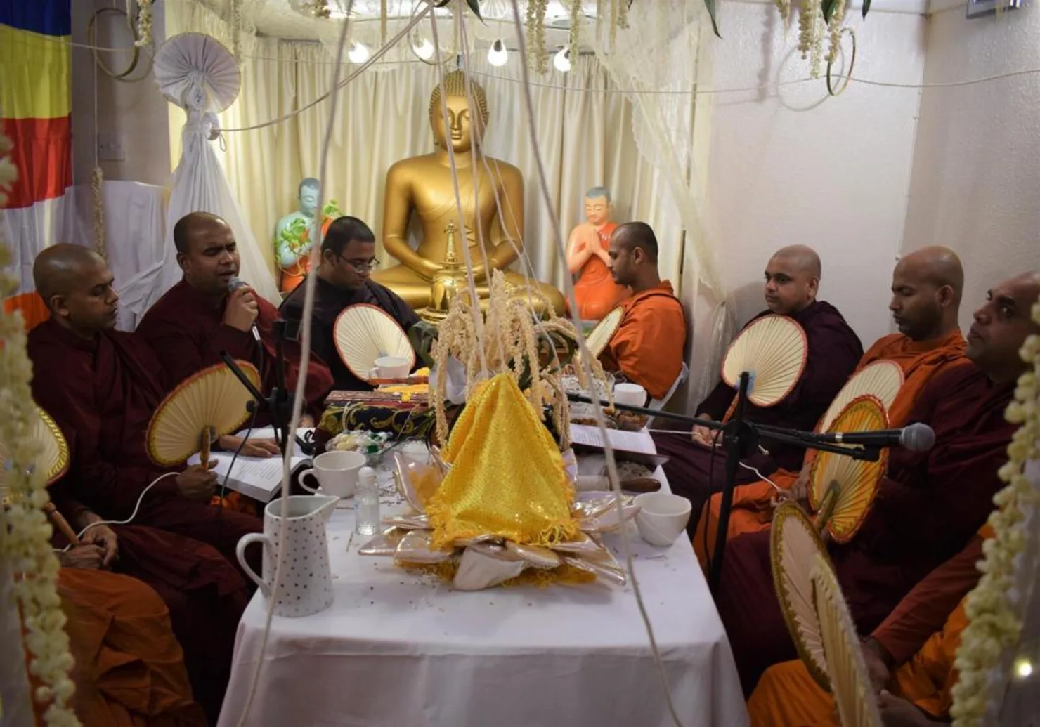 Inaugural All Night Pirith Chanting at Leicester Buddhist Vihara ( EMBA ...